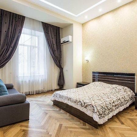 Odessa 3Bedroom Deribas Apartment Екстер'єр фото